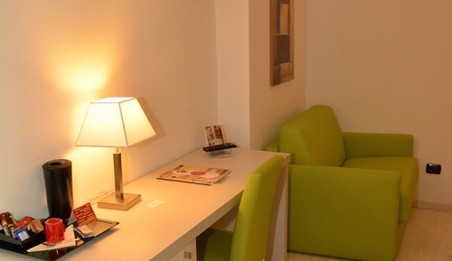 Superior Room, Jetted Tub