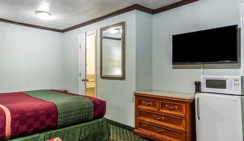 Standard Room, 1 King Bed, Non Smoking