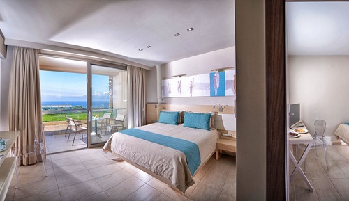 Superior Family Room with Sea View