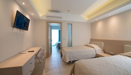 Premium Suite (Garden or Mountain View)
