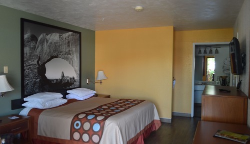 Standard Room, 1 King Bed
