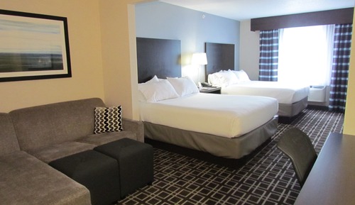 Suite, 2 Queen Beds, Accessible (Hearing Accessible, Bathtub)