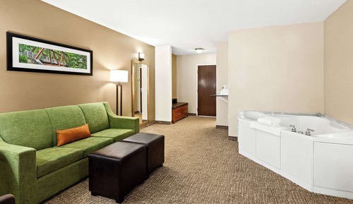 Suite, 1 King Bed with Sofa bed, Non Smoking