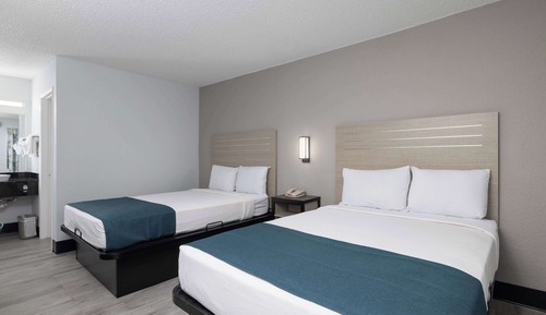Standard Room, 2 Double Beds, Non Smoking