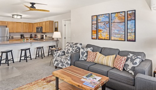 Condo, 2 Bedrooms