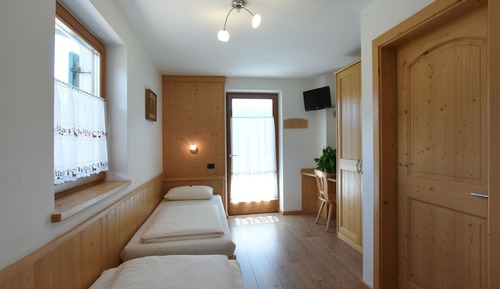 Twin Room, 2 Twin Beds