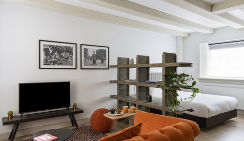 House, 2 Bedrooms