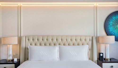 Deluxe Room, 1 King Bed
