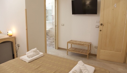 Comfort Double Room, 1 Queen Bed, Ensuite, Tower