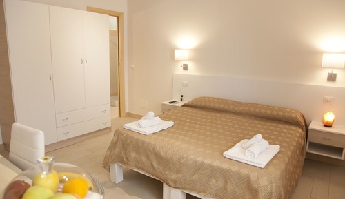 Classic Room, 1 Queen Bed, Ensuite, Ground Floor