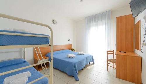 Economy Quadruple Room, Balcony