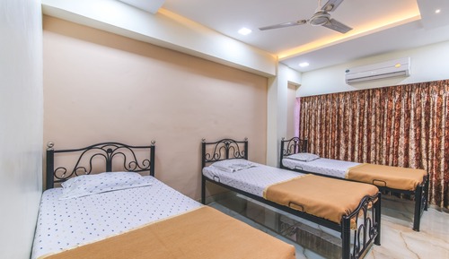 Premium Shared Dormitory