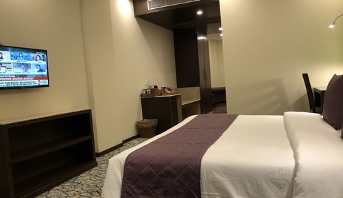 Luxury Suite with Balcony