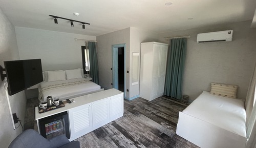 Halikarnassos Room