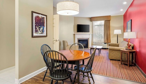 Suite, 2 Queen Beds, Non Smoking, Jetted Tub (with Sofabed)