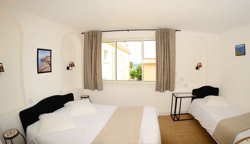 Comfort Triple Room