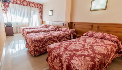 Triple Room, Private Bathroom (4)