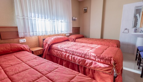 Triple Room, Shared Bathroom