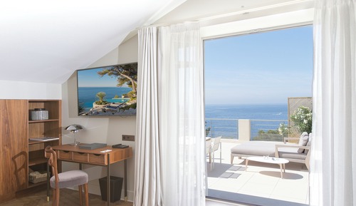 Penthouse, Sea View (Edith)