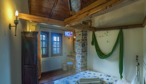 Traditional Suite, 2 Bedrooms, Fireplace, Sea Facing (Helios)