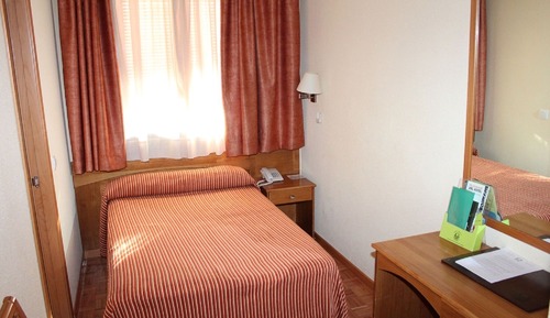 Standard Single Room