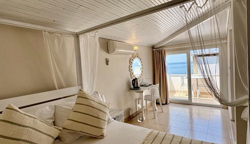 Romantic Double Room