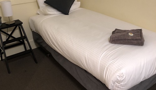 Room 9/10