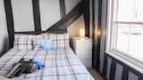 Classic Suite, Shared Bathroom