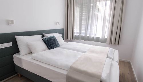 Deluxe Apartment, 2 Bedrooms, Terrace, Lake View