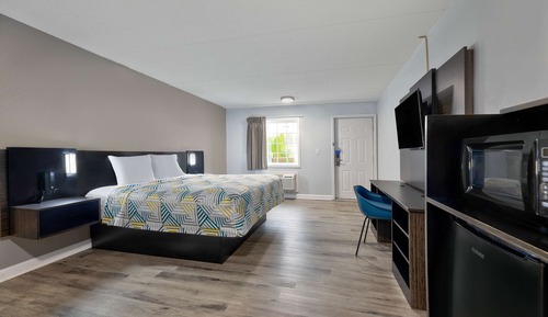 Standard Room, 1 King Bed, Non Smoking