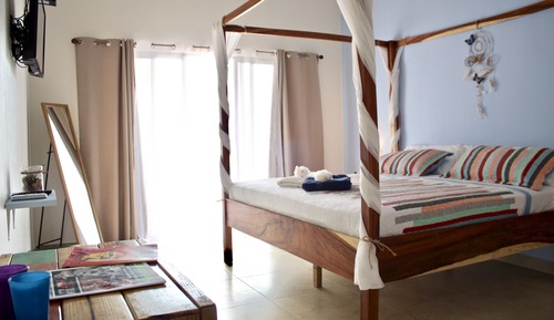Superior Studio Suite, 1 King Bed, Pool View, Garden Area (4)