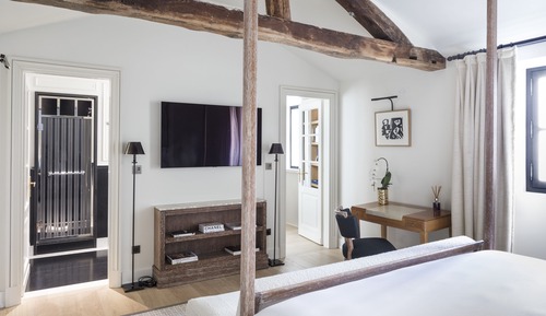 J.K. Junior Suite