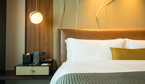 Premium Room, 1 King Bed (HkZhMo Bridge, Club Lounge Access)
