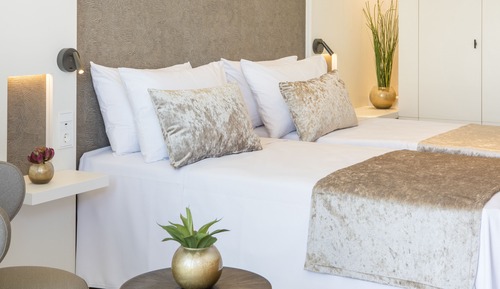 Premium Room