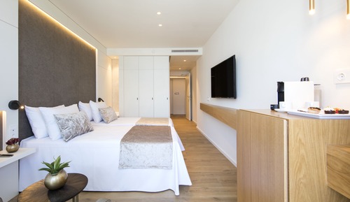 Premium Triple Room