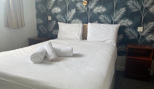 Basic Double Room, Ensuite