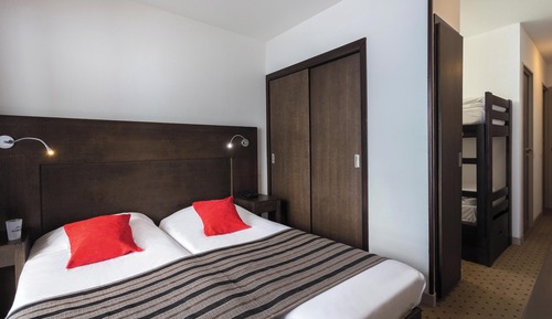 Classic Quadruple Room, Balcony
