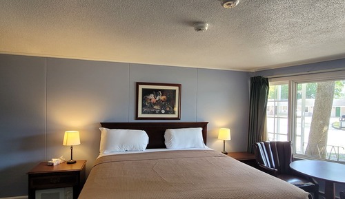Classic Room, 1 King Bed
