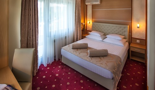 Deluxe Suite, Garden View