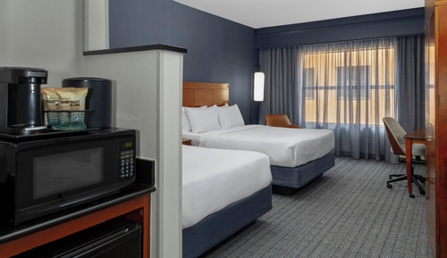 Room, 2 Queen Beds (Mobility/Hearing Access, Roll-In Shwr)