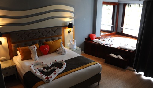 Double Room, Jetted Tub