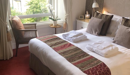 Standard Double Room, Ensuite, Garden View (2)