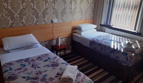 Standard Twin Room