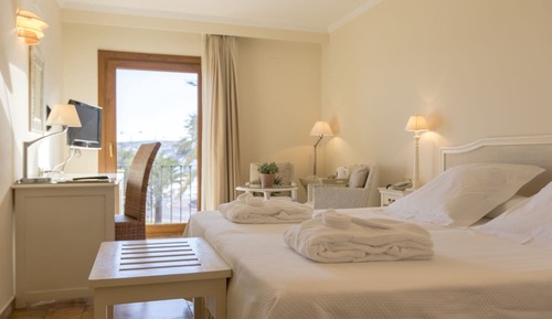 Standard Doble or twin room harbor view