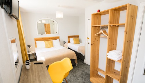 Triple Ensuite with Shower
