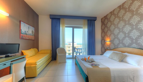 Triple Room, Balcony
