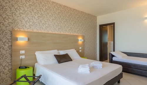 Superior Triple Room, Balcony, Partial Sea View