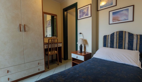 Classic Single Room