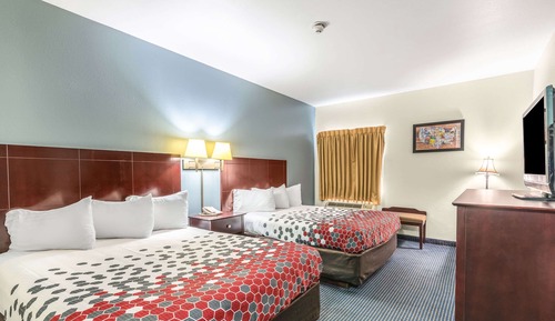 Standard Room, 2 Queen Beds, Non Smoking