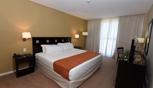 Standard Room, 1 King Bed, Non Smoking, River View